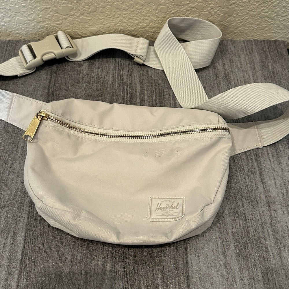 Herschel Supply Co. Classic Hip Pack Crossbody Bag Fanny Pack Off White